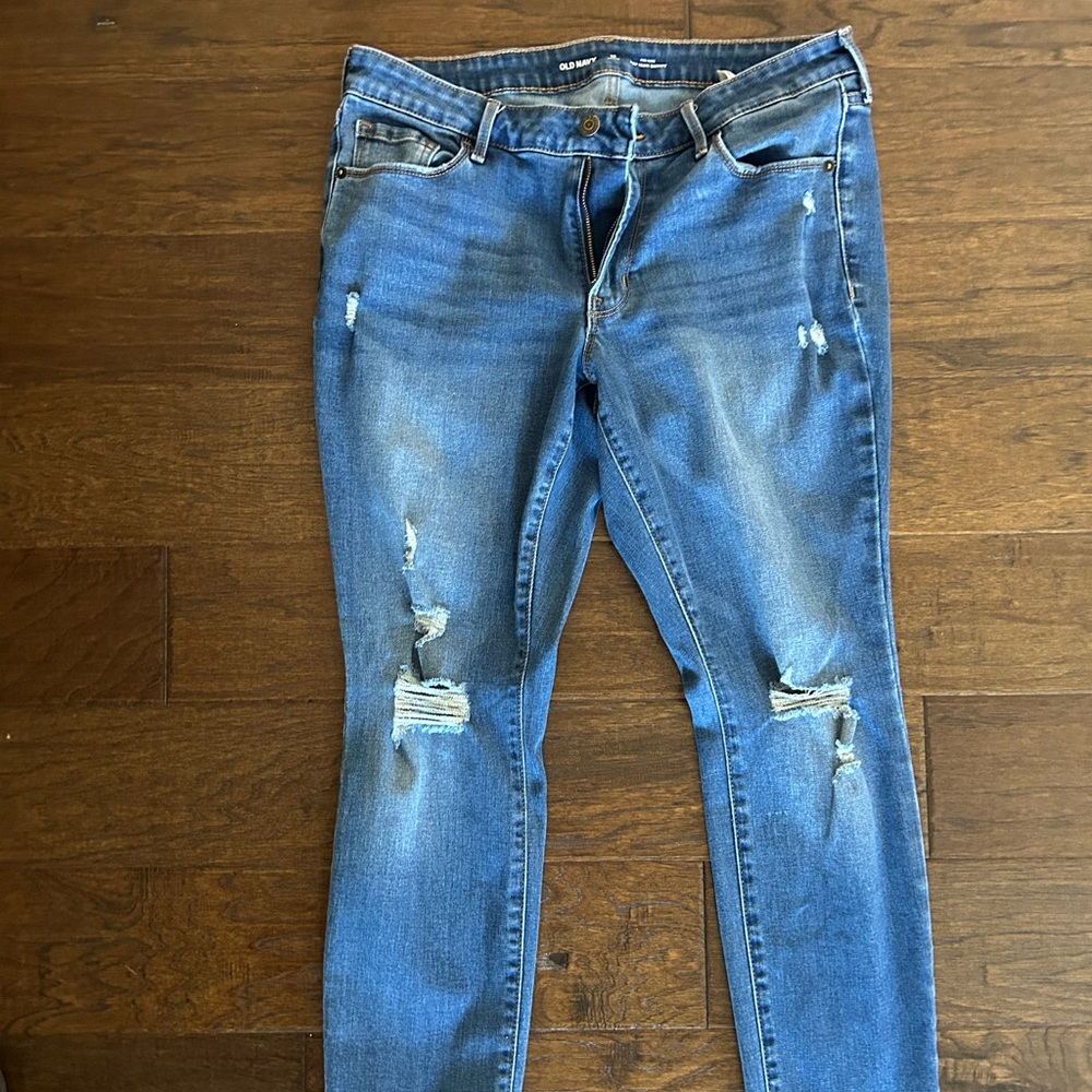 Old Navy Petite Mid-Rise Skinny Jeans